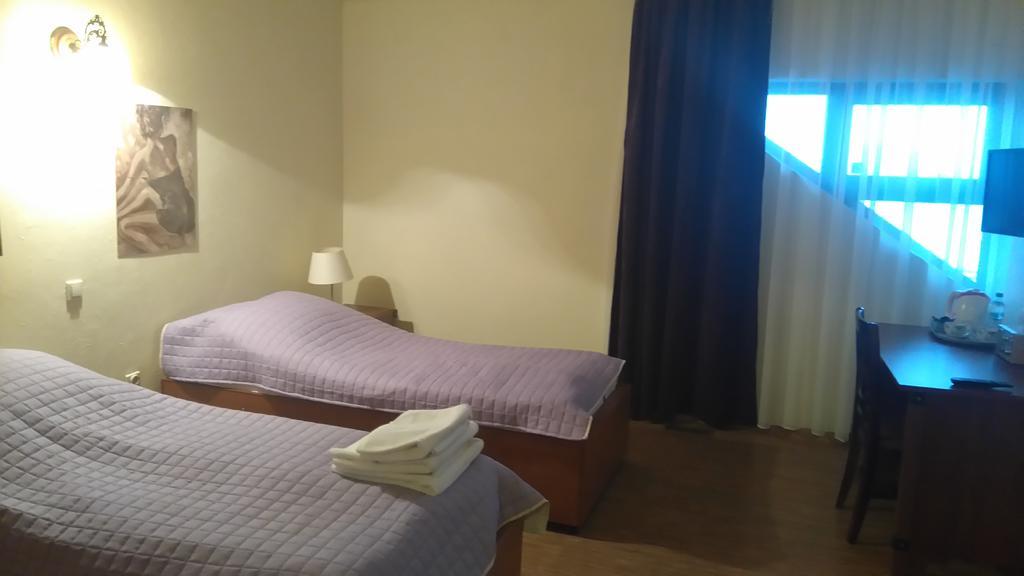 Dalnia Karczma Biesiadna Bed & Breakfast エクステリア 写真